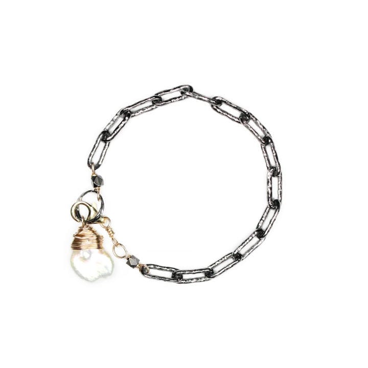 Petal Pearl Heavy Chain Bracelet