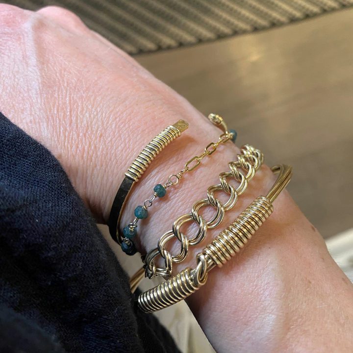 Emerald & Gold Paperclip Bracelet - Image 2