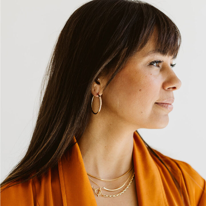Box Chain Toggle Necklace - Image 2